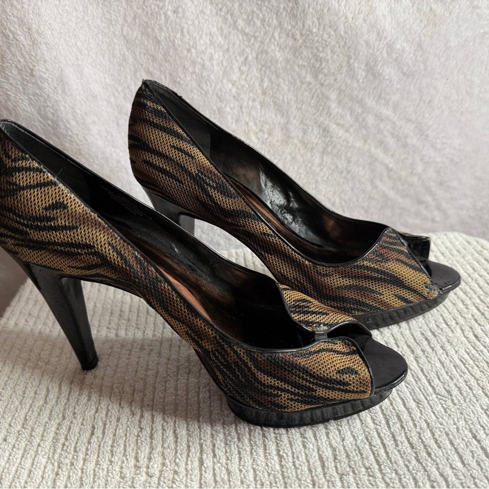 Carlos Santa kitten heels ! Tiger print size 10 - Picture 2 of 6